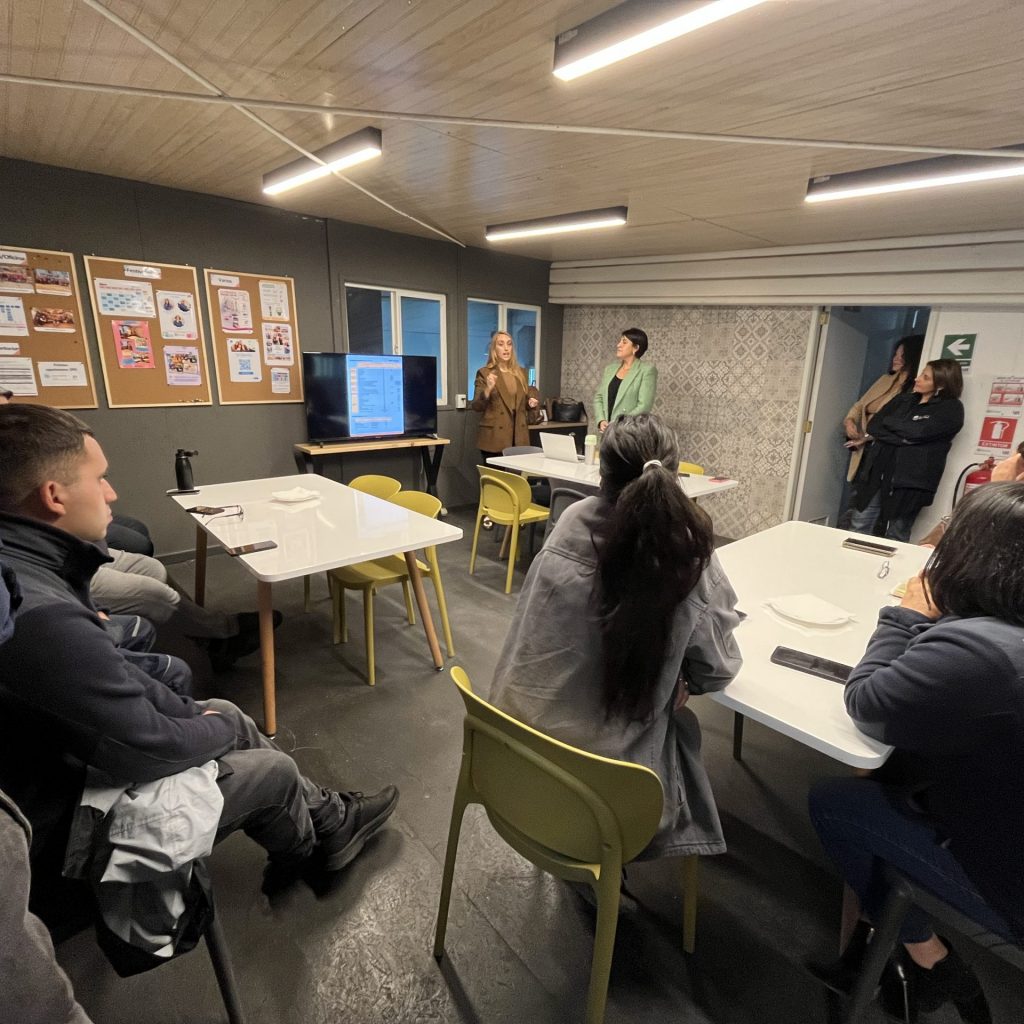 Vida Camara (2) Vida Camara (2)